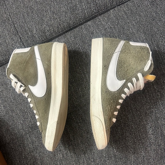 Blazer Mid '77 Vintage Sneaker (Women) - Picture 4 of 6